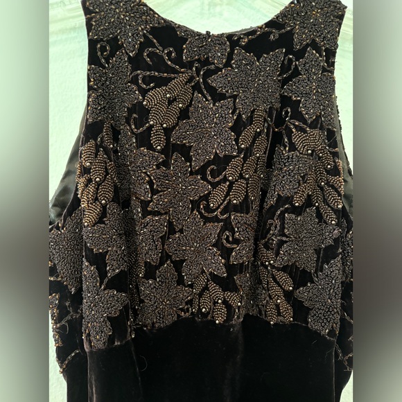 Beautiful Dark Chocolate Brown Beaded & Velvet Evening Gown. - Picture 3 of 5